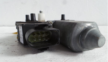 Audi A6 C4 Avant Bj.97 Fensterhebermotor hinten links 4A0959801E BROSE